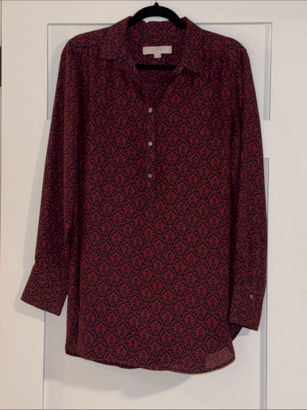 LOFT Navy & Burgandy Patterned Button-Front Tunic Shirt size M